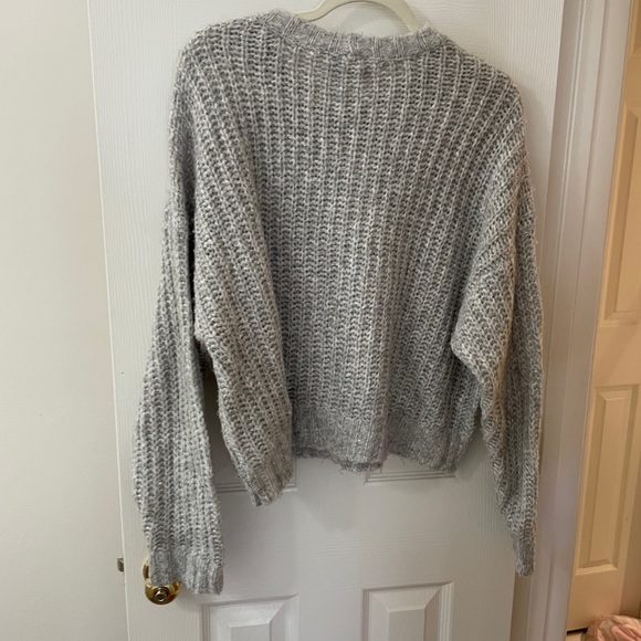American eagle sweater; grey; Large; very cute - Picture 2 of 7